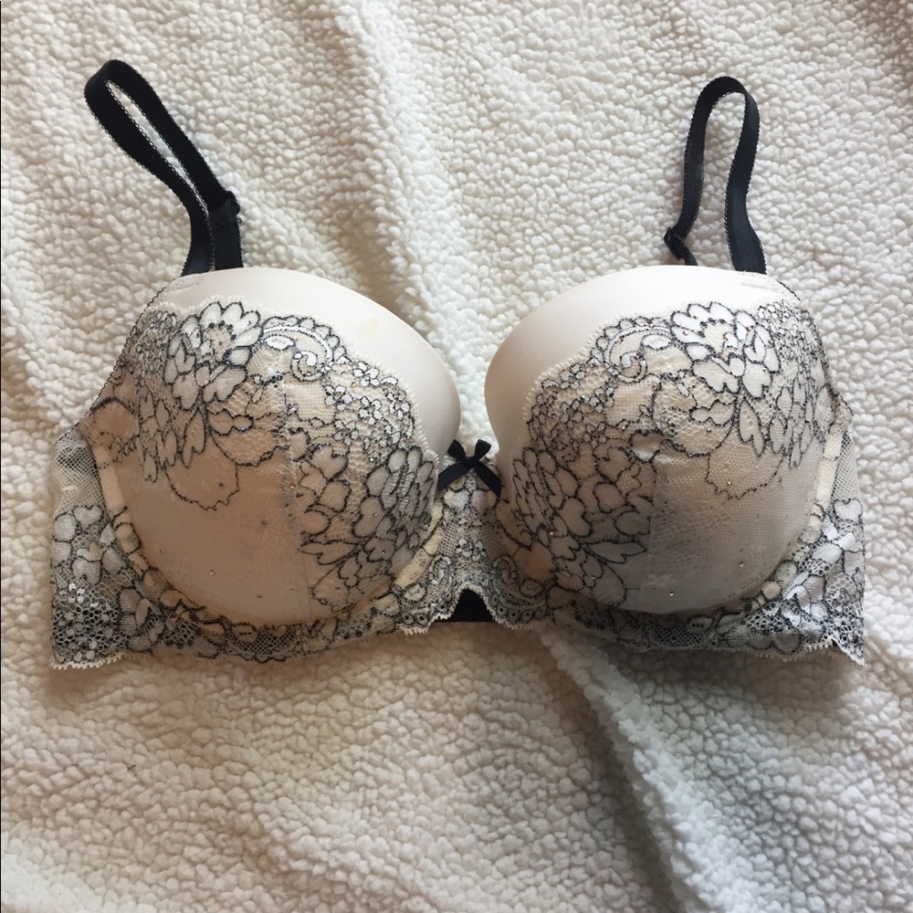 Victoria’s Secret Dream Angels Lined Demi Bra